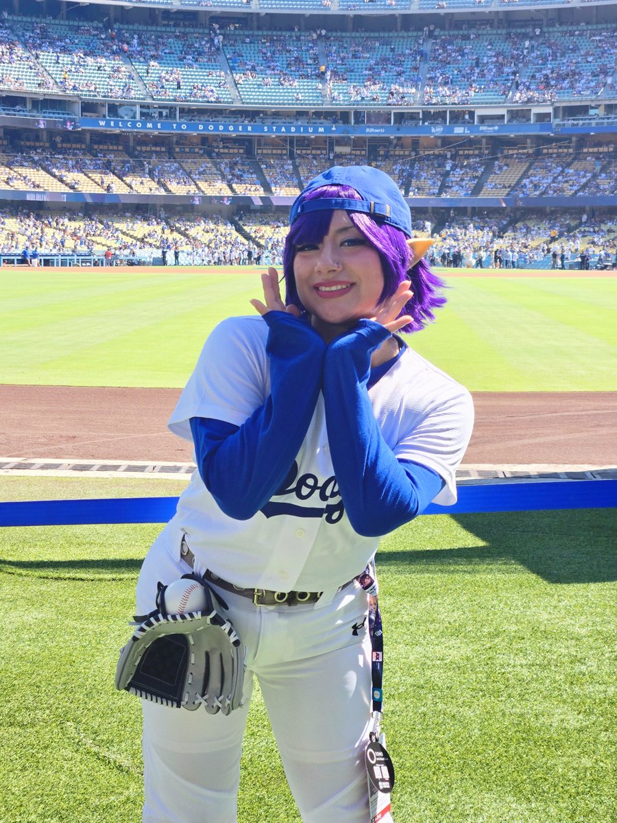 Vanessa (@va_nisss) on Twitter photo 💜 WAH 💜🐙
It was so fun cosplaying as #Dodgers <a href="/ninomaeinanis/">Ninomae Ina'nis 🐙holoEN</a>
I got the honor of having a staring contest with Ina. I was so excited that I couldn't keep a straight face. She was being so cute it made me giggle 💜
#INANIS #TAKOTIME #inART #いなート #hololiveDogers #holonight 💜 WAH 💜🐙
It was so fun cosplaying as #Dodgers <a href="/ninomaeinanis/">Ninomae Ina'nis 🐙holoEN</a>
I got the honor of having a staring contest with Ina. I was so excited that I couldn't keep a straight face. She was being so cute it made me giggle 💜
#INANIS #TAKOTIME #inART #いなート #hololiveDogers #holonight