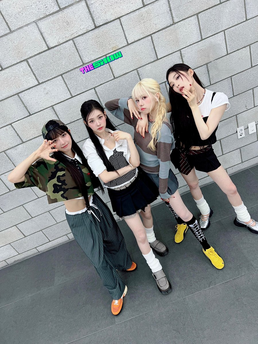 theshow_offcl's tweet photo. #BabyDONTCry 보는
화요일은 즐겁고😆
다음날은 피곤해🥱
요즘 너무 Baby DONT Cry 보고싶어서
BDC통 오는 사람들 거수해 보세요
우선 #더쇼 부터 손 들게요🙋

#FGirl #지금을놓치면분명너후회할거야 #지분후
@BabyDONTCry_BDC https://t.co/ZITqfPnBCl