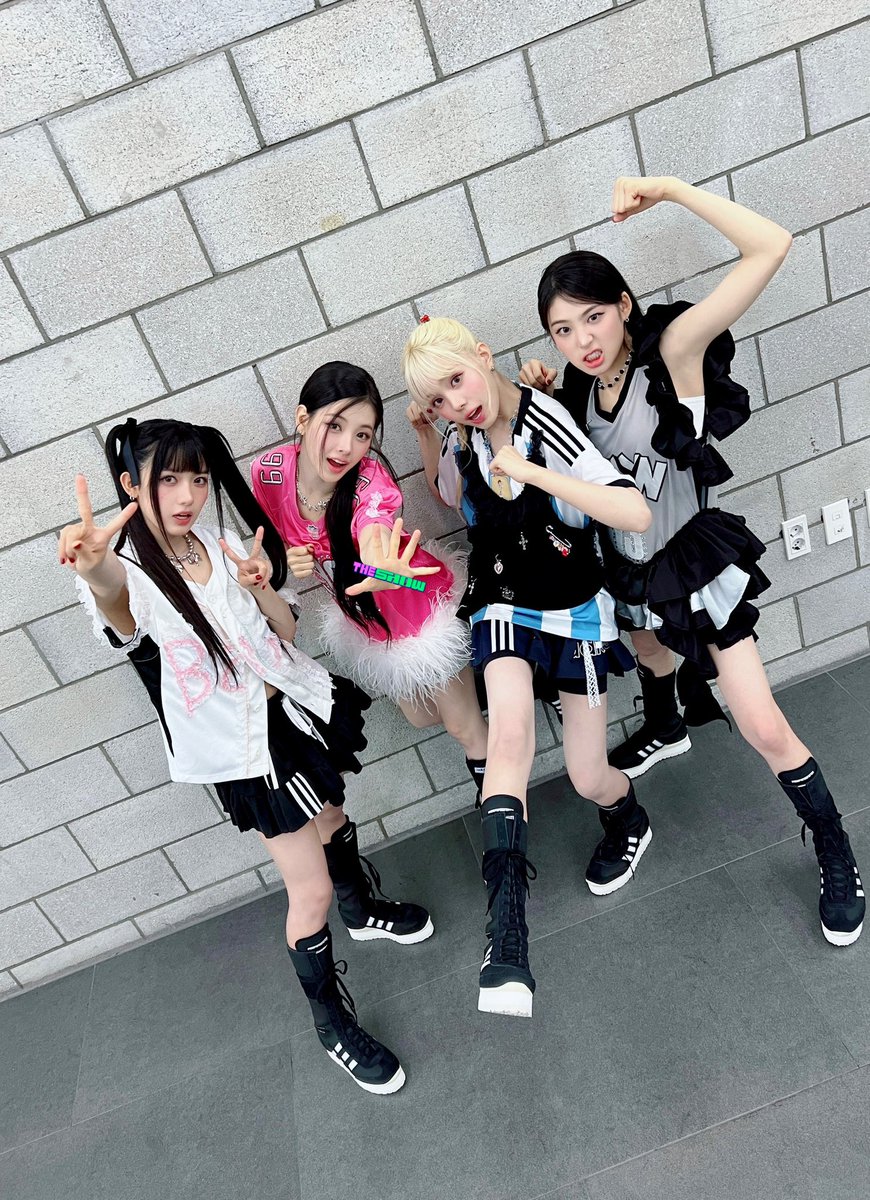theshow_offcl's tweet photo. https://t.co/kIG2nK5ML4
