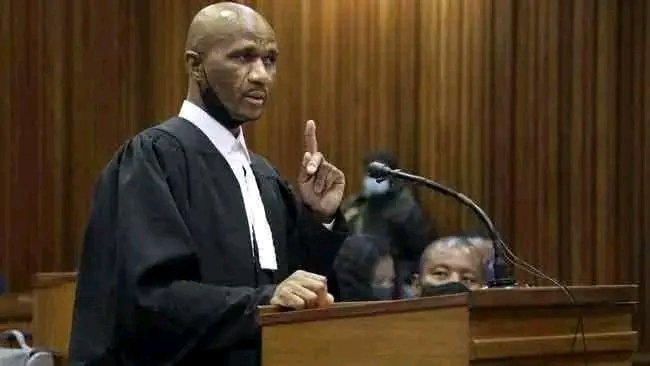 KabeloMohlah02's tweet photo. Advocate Teffo once warned us.

He boldly said the SAPS was operating like a criminal syndicate — and now, piece by piece, it’s all unfolding.

Back then, they mocked him, silenced him, and called him dramatic.
Today? The truth is speaking for itself. https://t.co/81z4BPRivP