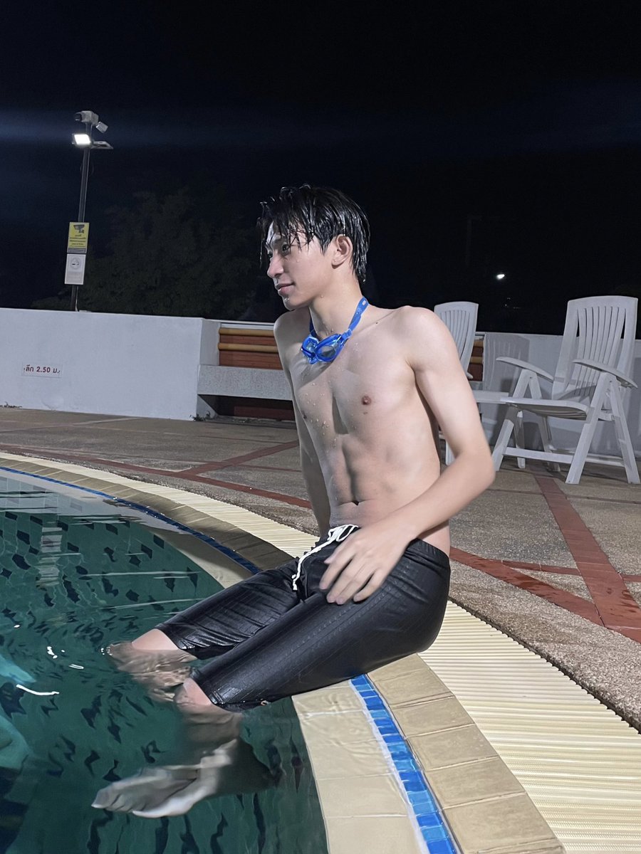 ลุคหมาตกน้ำ