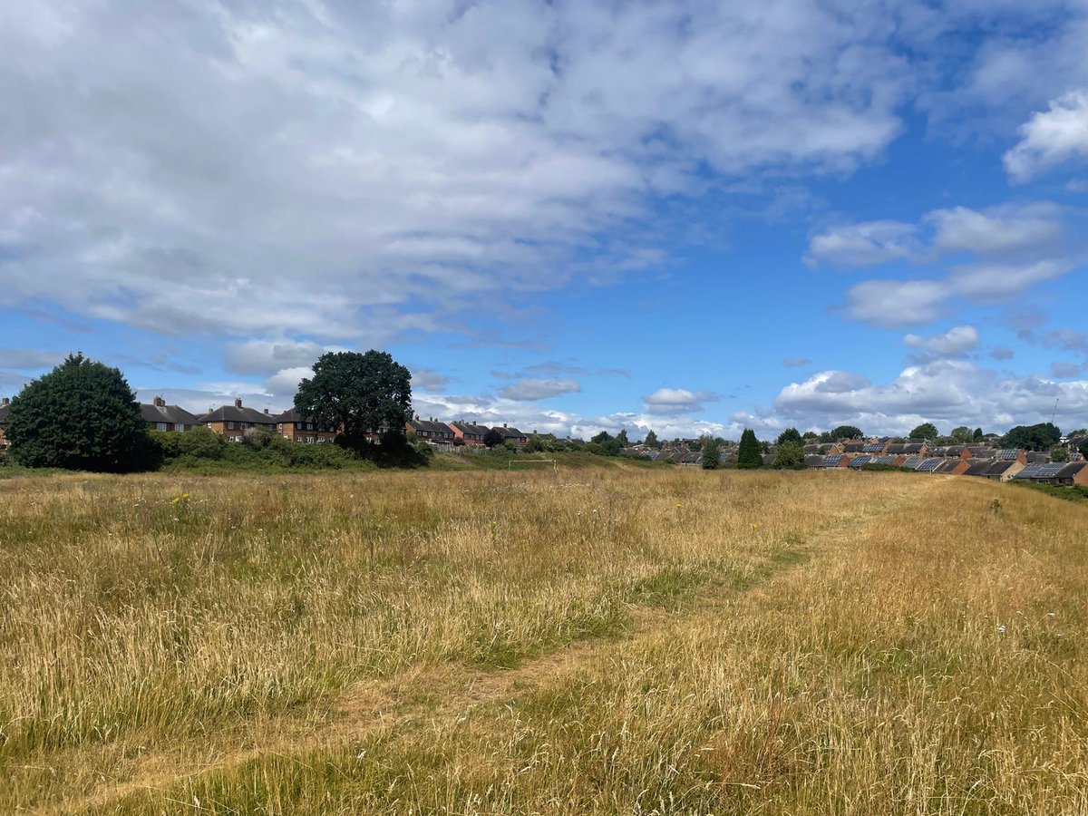 Notts_TV's tweet image. "The kids use it, dog walkers use it, it has always been there."
A former school playing field in #Nottingham is being sold for future housing development.
🗒️Full story: nottstv.com/former-school-…