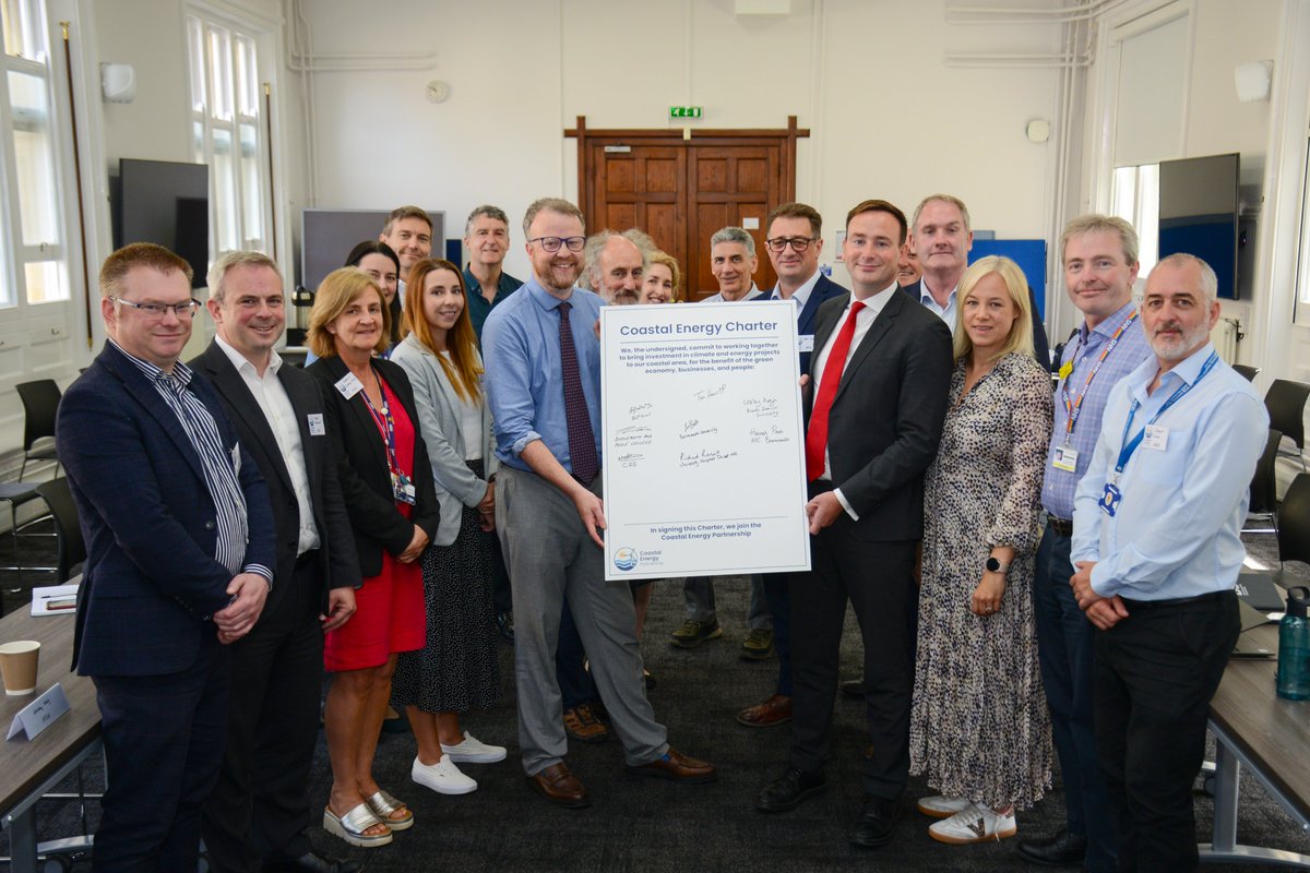 University Hospitals Dorset NHS Foundation Trust (@uhd_nhs) on Twitter photo Sustainability is at the heart of all our transformation, so we were proud to sign a Coastal Energy Partnership charter with key leaders and local businesses, committing to work together to unlock green investment for Dorset #TransformationTuesday <a href="/TomHayesBmouth/">Tom Hayes MP</a> <a href="/bournemouthuni/">Bournemouth Uni</a> Sustainability is at the heart of all our transformation, so we were proud to sign a Coastal Energy Partnership charter with key leaders and local businesses, committing to work together to unlock green investment for Dorset #TransformationTuesday <a href="/TomHayesBmouth/">Tom Hayes MP</a> <a href="/bournemouthuni/">Bournemouth Uni</a>