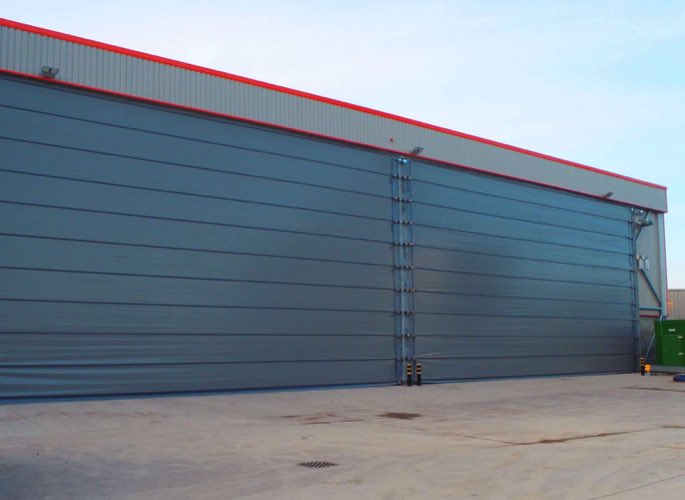 StanairDoors's tweet image. Warm weather can bring welcome changes, but it can also create real challenges for operational sites. Heat, airborne dust, flying insects and the need for fresh air all have an impact on working conditions.
stanair.co.uk/news/let-the-f…