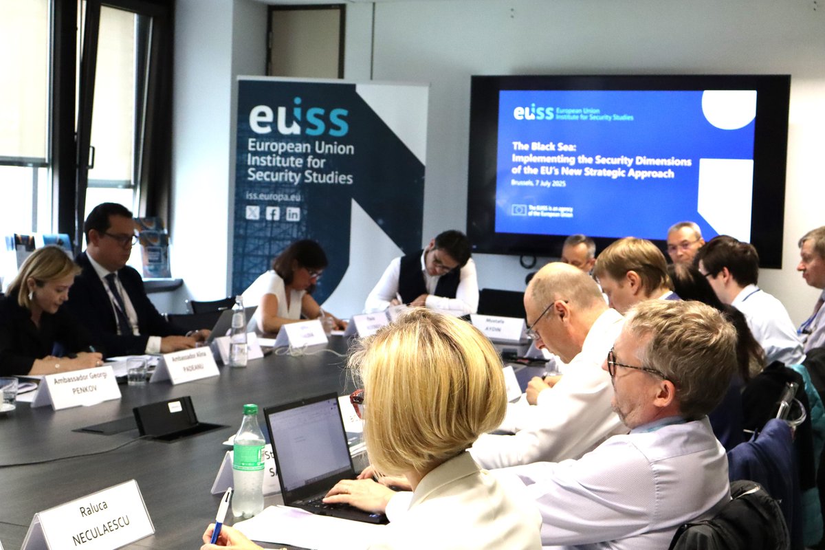 The Black Sea is a region of major strategic importance &amp; a hotspot of geopolitical competition. We were glad to gather policymakers &amp; experts yesterday to discuss how to put the EU’s new #BlackSea strategy into action, with a strong focus on boosting regional security.