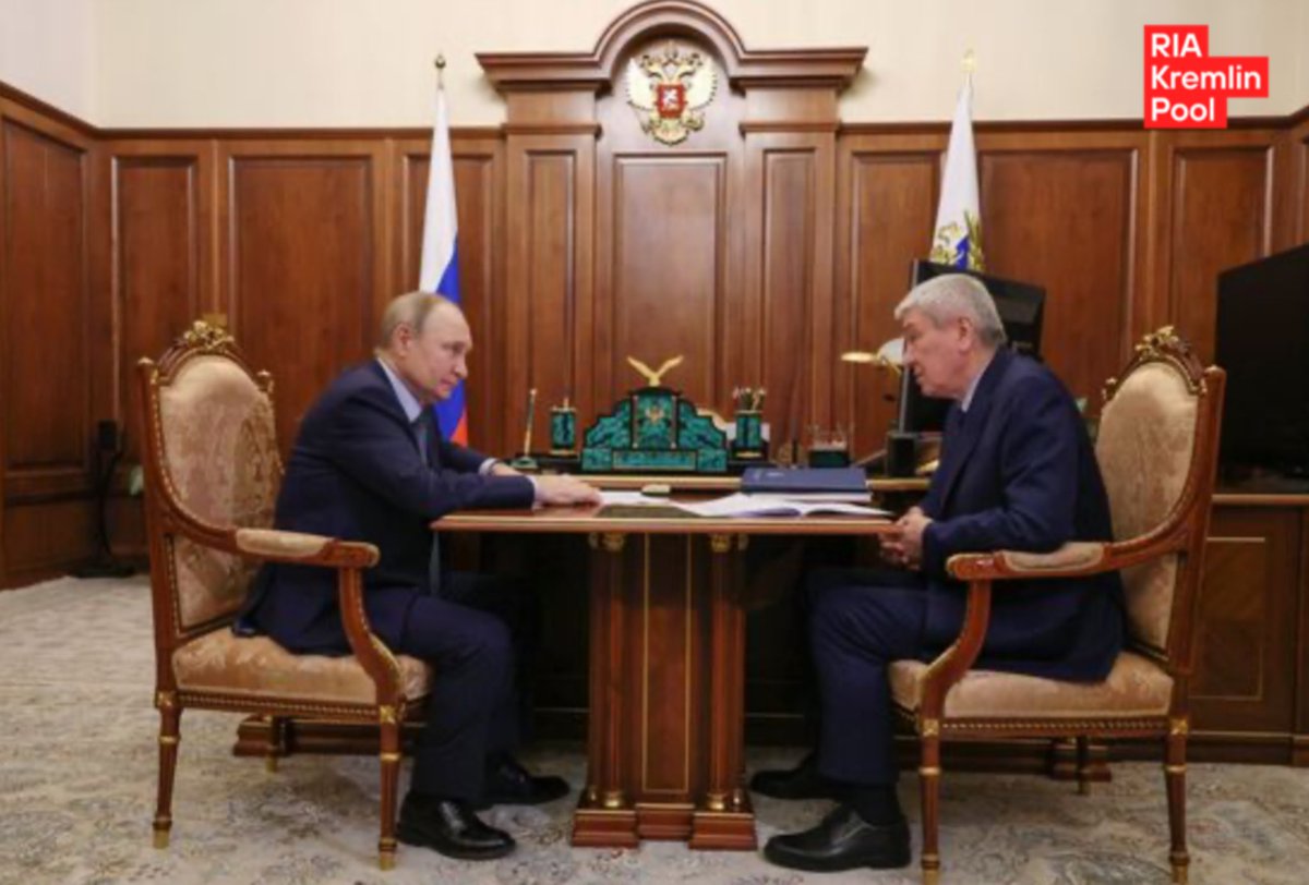 Путин во вторник примет главу Росфинмониторинга Юрия Чиханчина