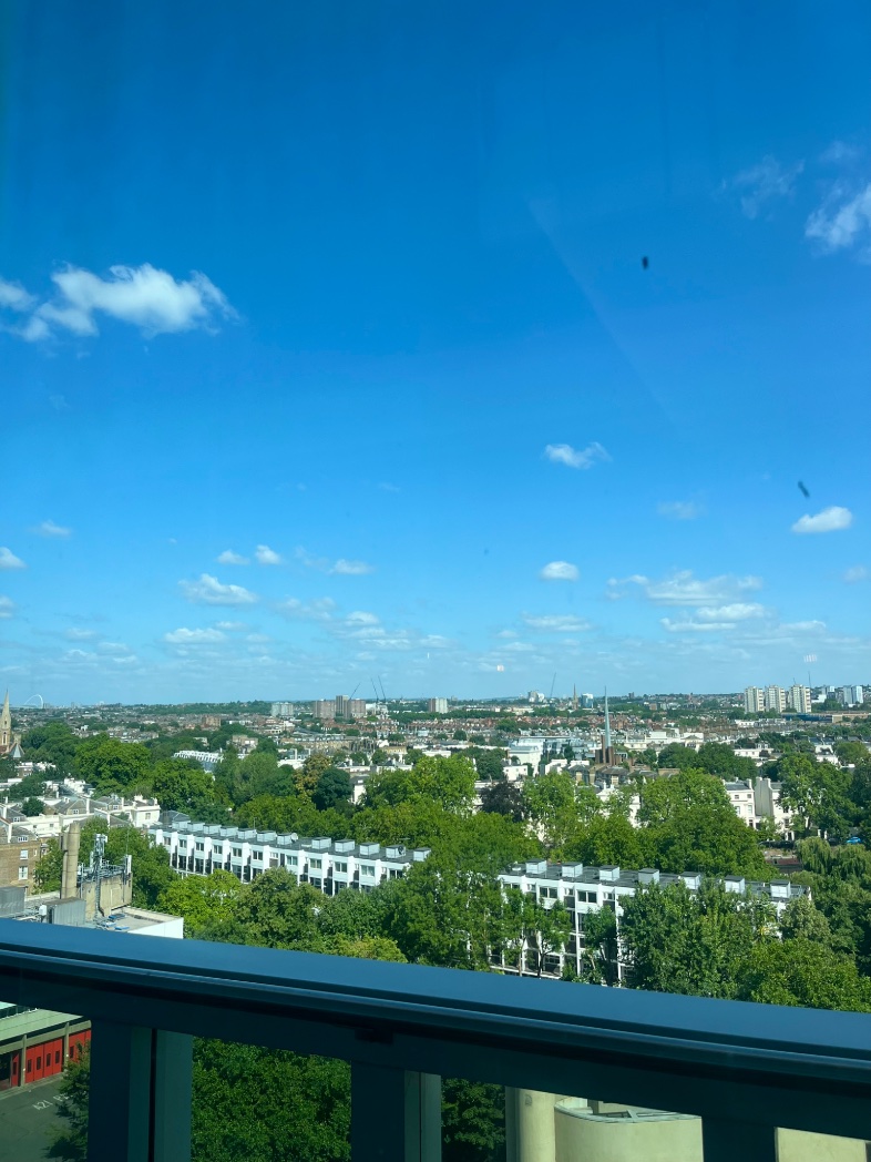 Gm from Paddington to everyone building, contributing to or using open source software ♥️👩🏾‍💻✨