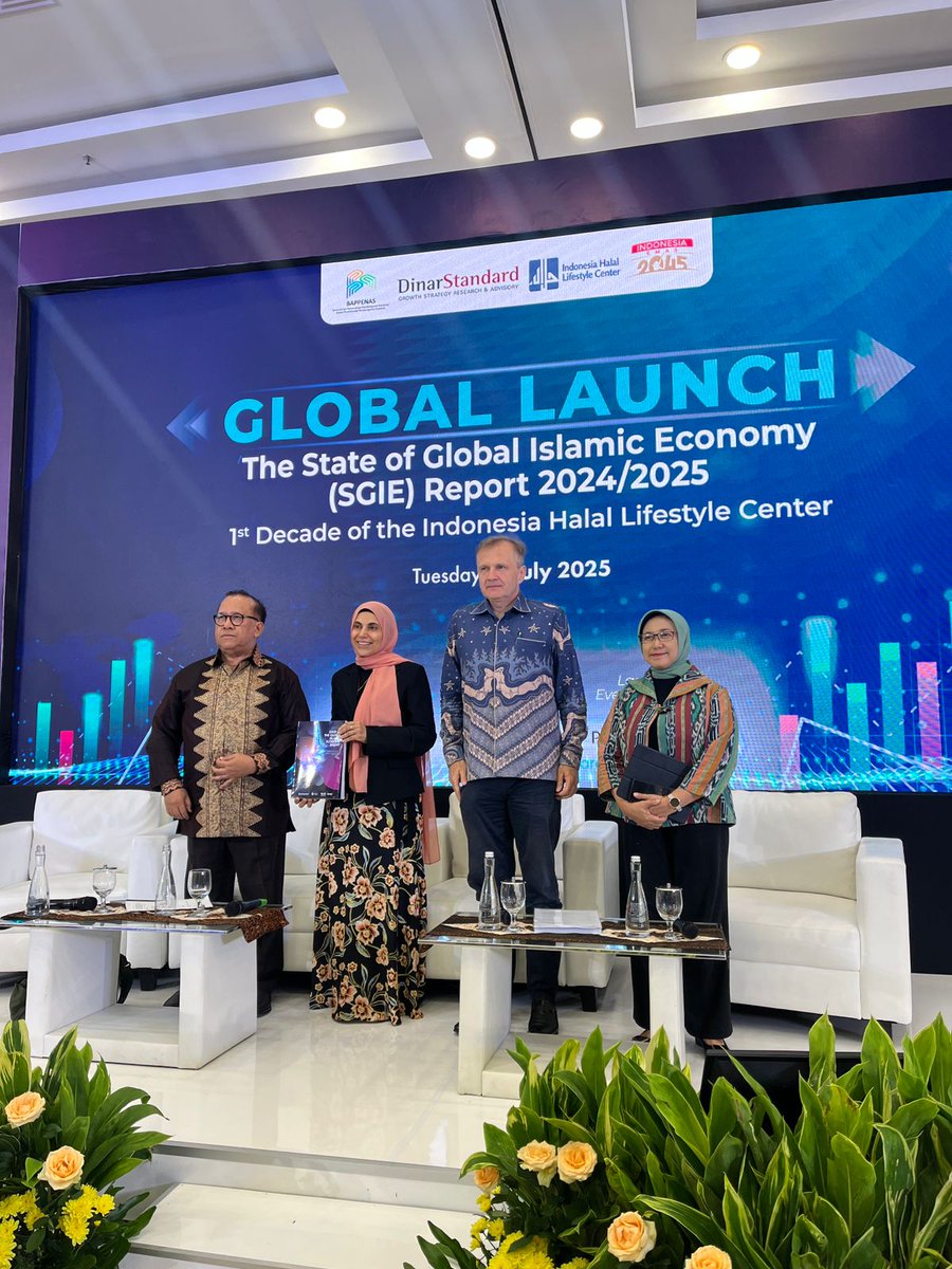 isdbindonesia's tweet photo. 08Jul25 - Mr. Amer Bukvic, Director and Resident Representative of IsDB Regional Hub Jakarta, attended the launch of the State of the Global Islamic Economy (SGIE) Report 2024–2025 as one of the panelists. https://t.co/7CynxCfnLs