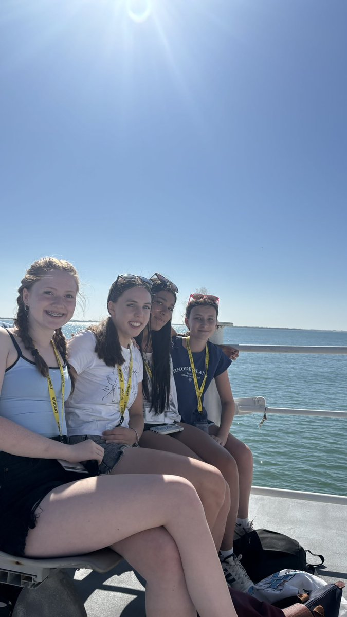 Oathalltrips's tweet photo. A short boat trip ride later and we spend day 2 on the island of Île d’Oléron! https://t.co/LHx0cPJ45I