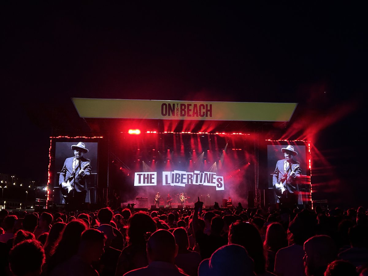 brightonalumni's tweet image. Two of the best things about our beloved city are the beach and our vibrant music culture – so it’s only right there’s a festival ‘On the Beach’ 🏖️

Here are a couple of snaps from The Libertines last summer☀️

What was your favourite gig/festival when you were studying with us?