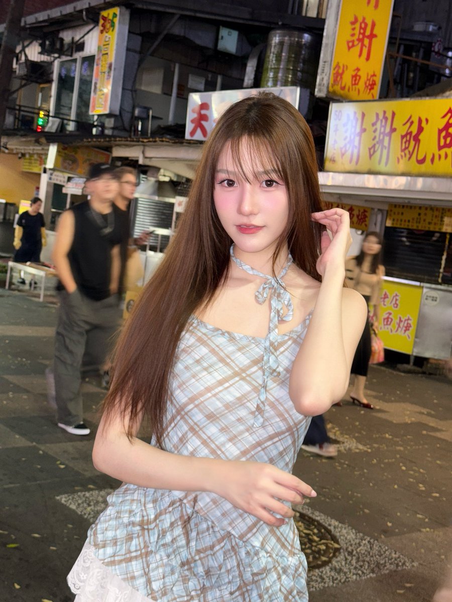 เป็นบุญของไต้หวัน สาวสวยไปกันเยอะเบย 😄