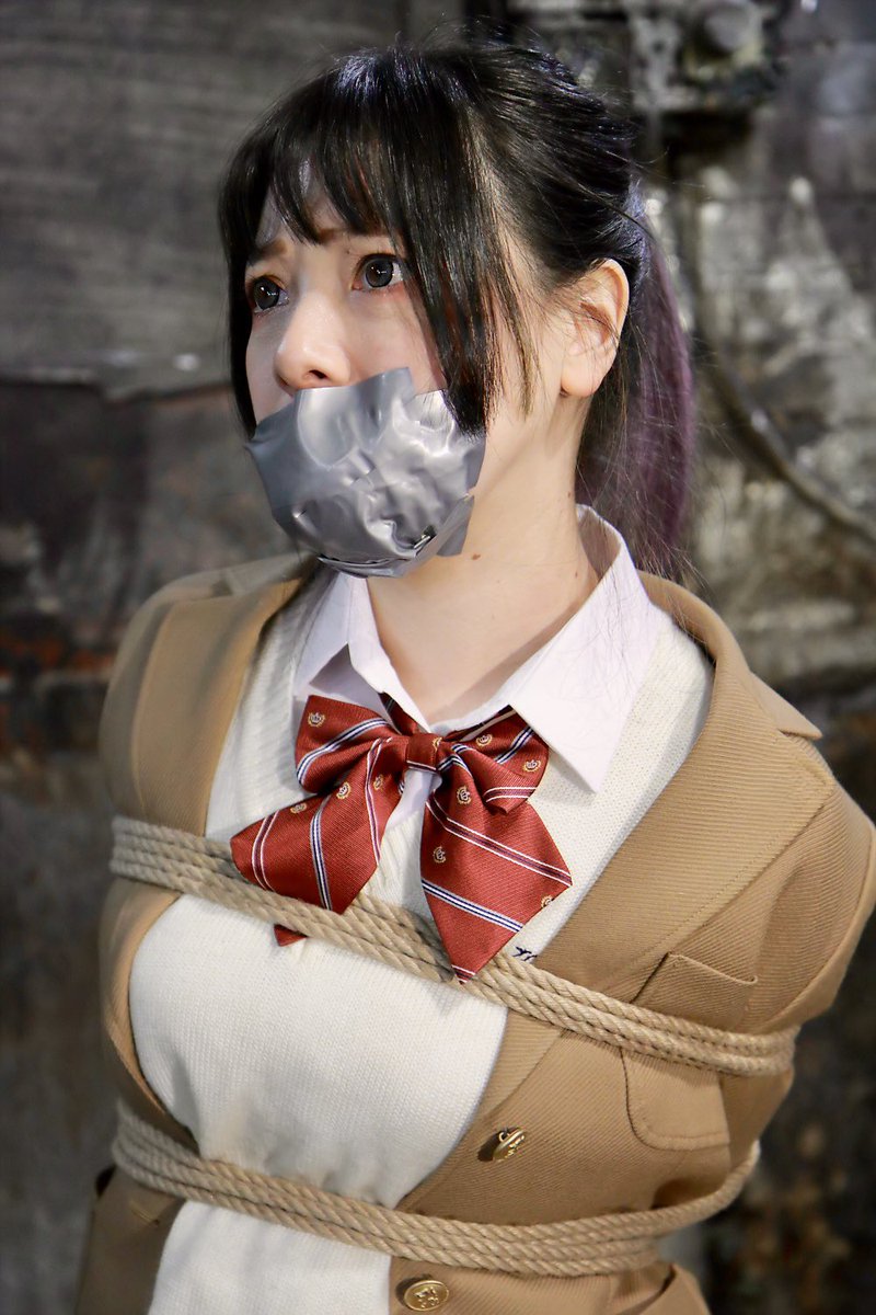 今日は縄の日。
モデル:十或結さん(<a href="/Nawajoshi7_8/">🪢十或 結(とあれゆい)🪢</a> )
作品番号194から
fantia.jp/products/753697