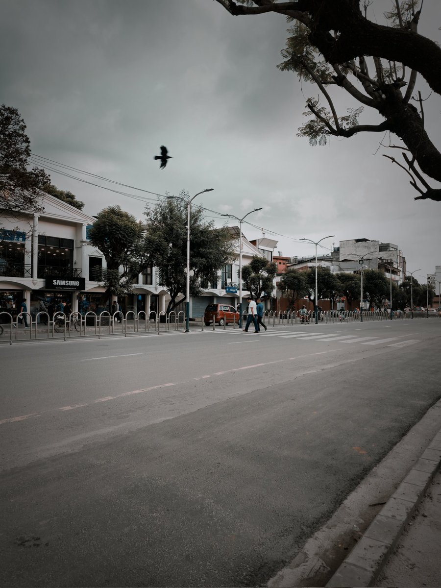Sachin Acharya🇳🇵✨️ (@sachinacharya) on Twitter photo Urban solitude under a watchful sky✨️
#streetphotography #urban #streetphoto #photography #StromHour #ThePhotoHour #withGalaxy #ShotOnSnapdragon
<a href="/ThePhotoHour/">#ThePhotoHour</a> <a href="/AP_Magazine/">Amateur Photographer</a> Urban solitude under a watchful sky✨️
#streetphotography #urban #streetphoto #photography #StromHour #ThePhotoHour #withGalaxy #ShotOnSnapdragon
<a href="/ThePhotoHour/">#ThePhotoHour</a> <a href="/AP_Magazine/">Amateur Photographer</a>