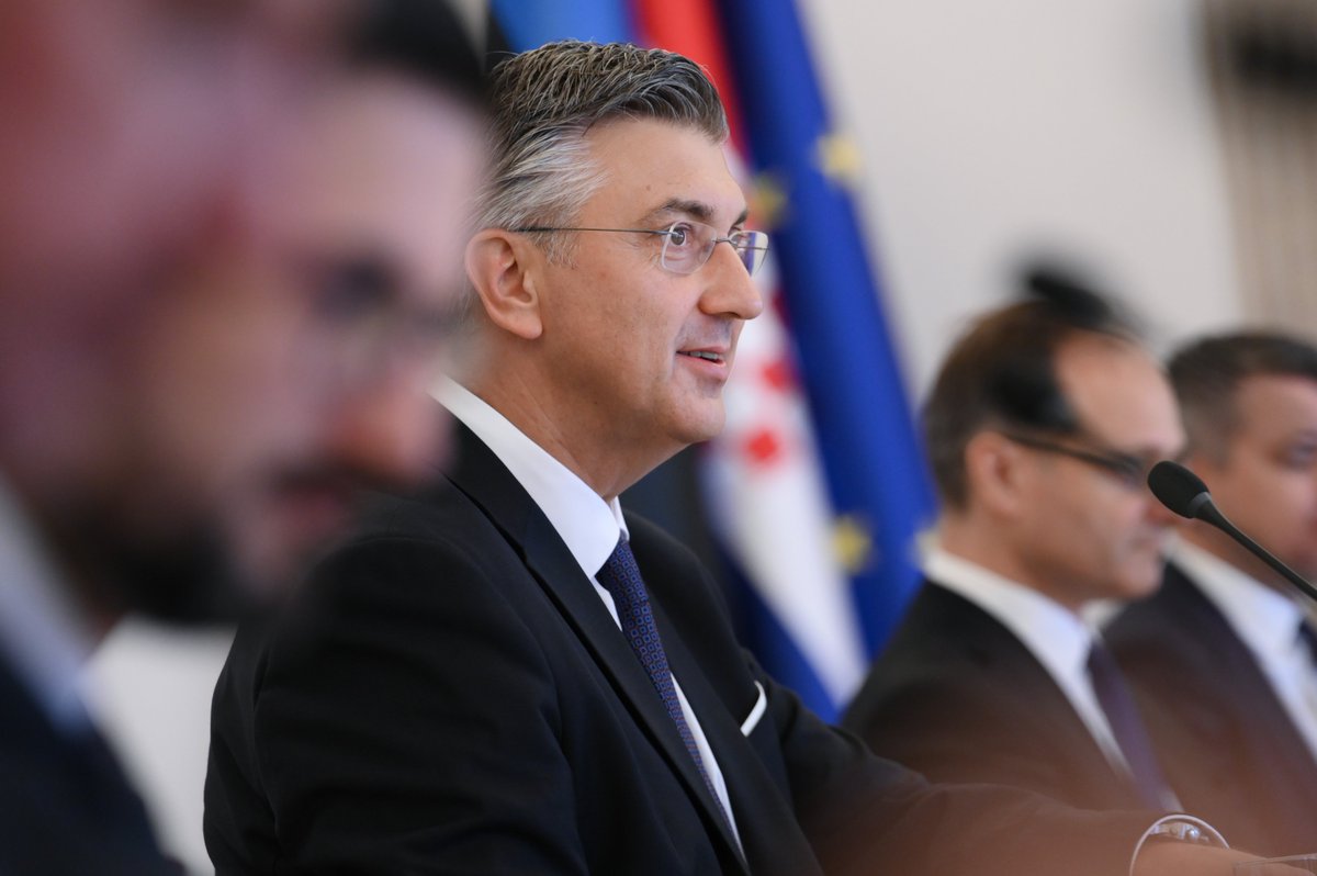 I welcomed the Prime Minister of Estonia <a href="/KristenMichalPM/">Kristen Michal</a> in Zagreb. Croatia and Estonia are building close relations within the EU, <a href="/NATO/">NATO</a> and the Three Seas Initiative #3SI 🇭🇷🇪🇪. We want to further strengthen economic cooperation while defense cooperation is being intensified.