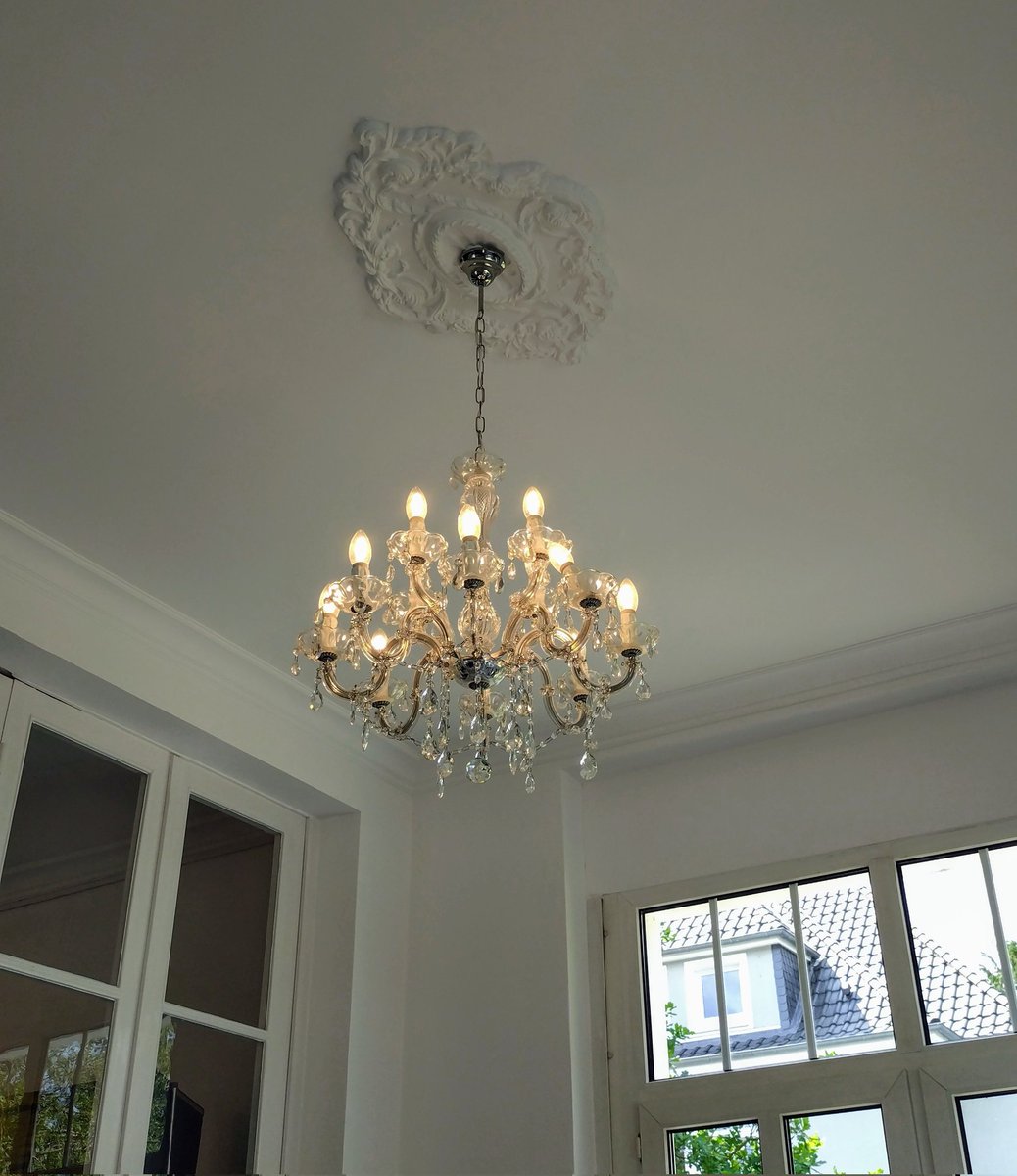 Wartezimmertweet, die Decke finde ich schöner als meine Füße 😁