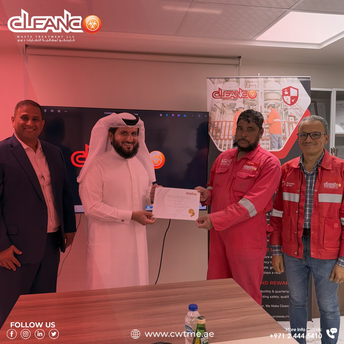 cleancomwm's tweet photo. Celebrating Safety Excellence at Al Dhafrah Site

#CleancoWasteTreatment #SafetyStarAward #EmployeeRecognition #OperationalExcellence #LeadershipInSafety #CleancoGroup #AlDhafrahSite https://t.co/v4slvtvaKF