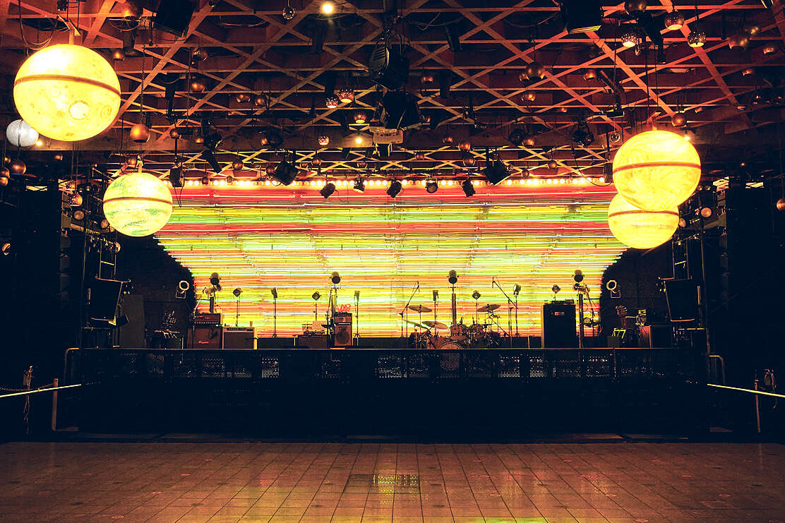 FormulaAudio's tweet image. AUDIO EASE Altiverb 8のリバーブ・ライブラリに、大阪の味園ユニバースが加わりました。グリーンバードに続いて、国内施設の公式IRリリースです。最大9.0.6ch出力に対応。多くの業界関係者から惜しまれて😢失われる施設の音響が、今後も&quot;イマーシブ&quot;で使用していただけます。
formula-audio.co.jp/audioease/alti…