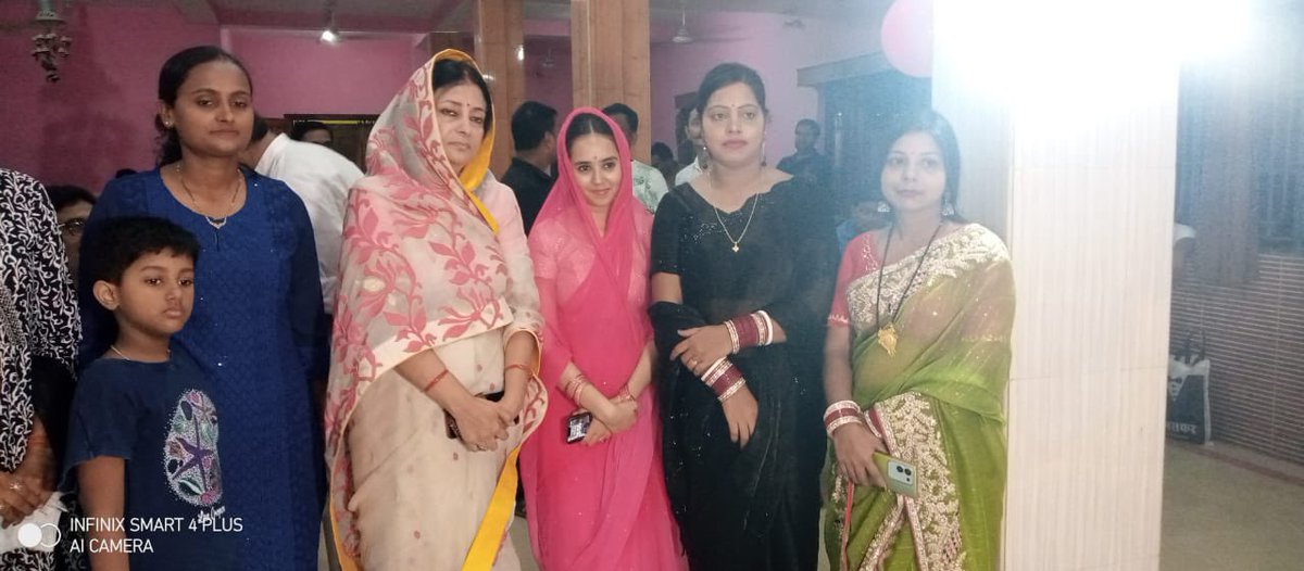 adwaitsgh's tweet image. कुर्सेला मेहर मिया टोला में मोहर्रम की प्रदर्शन और शाम को अपने परिवार के अभिन्न अंग केदार भैया के पोती के अन्नप्राशन में शिरकत करने का सौभाग्य प्राप्त हुआ।