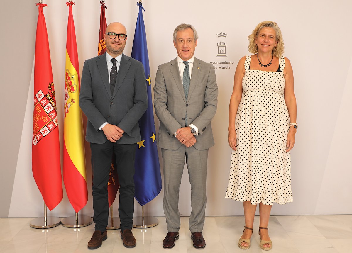 Eurocaja Rural (@eurocajarural) on Twitter photo Visitamos el Ayuntamiento de Murcia para reforzar nuestro compromiso, vocación de servicio y colaboración institucional🤝<a href="/AytoMurcia/">Ayuntamiento de Murcia</a>
🔽Ver noticia🔽
eurocajarural.es/institucional/…
#LaBancaQueTúQuieres Visitamos el Ayuntamiento de Murcia para reforzar nuestro compromiso, vocación de servicio y colaboración institucional🤝<a href="/AytoMurcia/">Ayuntamiento de Murcia</a>
🔽Ver noticia🔽
eurocajarural.es/institucional/…
#LaBancaQueTúQuieres