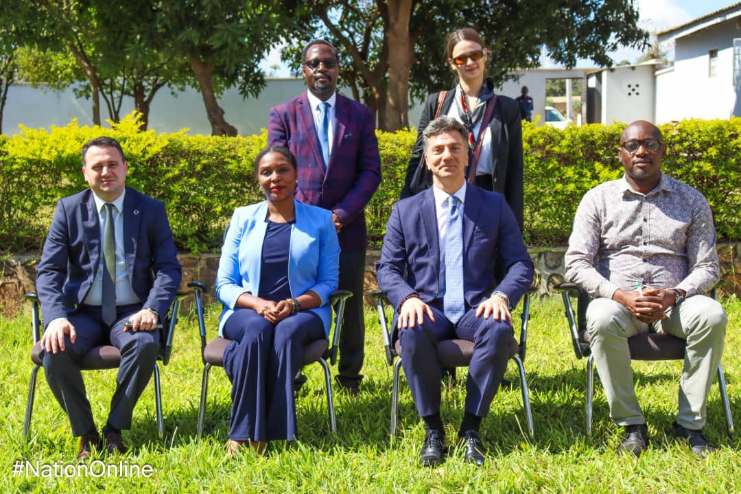 TC_LusakaBE's tweet image. Malavi’de bağımsız yayın yapan en köklü gazetelerden Nation Publications Ltd’in Lilongwe ofisini ziyaret etmekten memnuniyet duyduk.

Pleased to visit the Lilongwe office of Nation Publications Ltd, one of Malawi’s oldest independent newspapers.