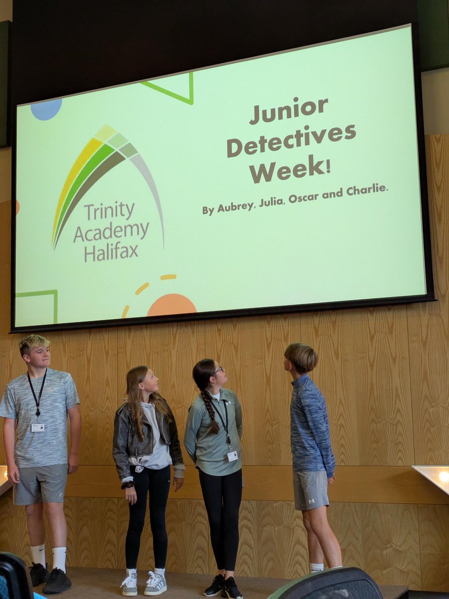 TrinityAcademyH's tweet image. Well done to Aubrey, Julia, Oscar and Charlie from Year 8 who completed their Junior Detectives Workshop last week. 🕵️‍♀️They had a great time testing for DNA, questioning a suspect and then headed to Bradford Crown Court to observe a mock trial👮‍♀️#FutureDetectives 👨‍🔬