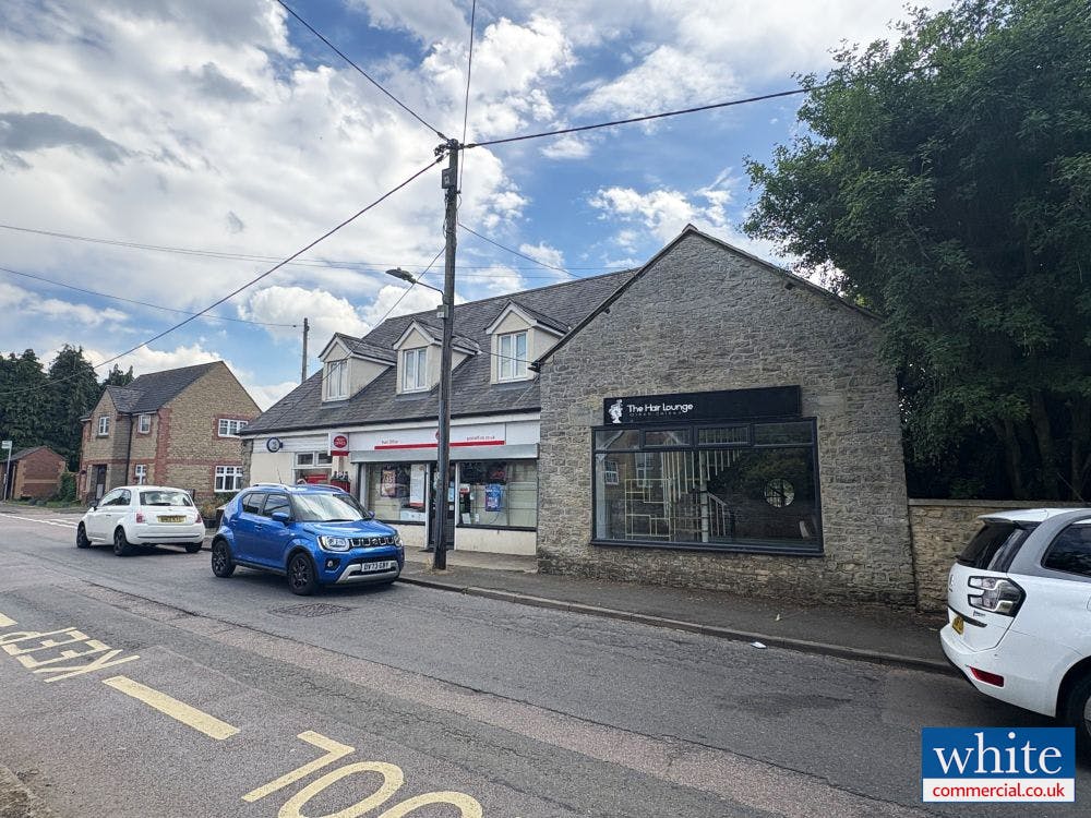 Now Available: 'The Hair Lounge' Merton Road, Ambrosden - 537 sq ft Class E/Retail Premises. #Bicester #ToLet #Office #Retail #WhiteCommercial whitecommercial.search-prop.com/properties/305…
