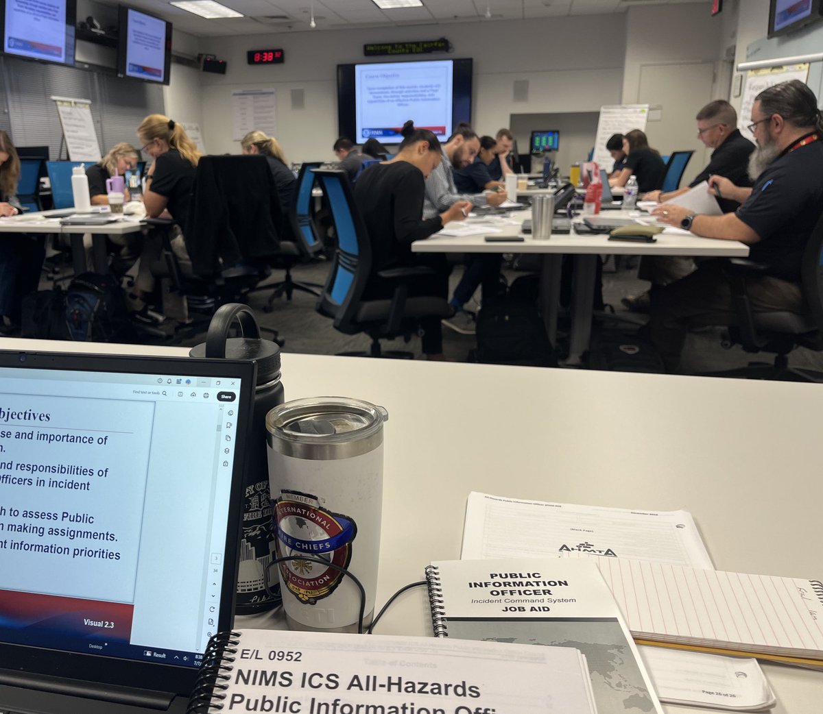 mcfrsPIO's tweet image. Day 1 (of 5) @NCRIMT Incident Management Team PIO #AHIMT Class in @fairfaxcounty is in the books @PIOMarkBrady @PIOPete  ~20 or so participants, all from VA hosted by @ReadyFairfax EOC