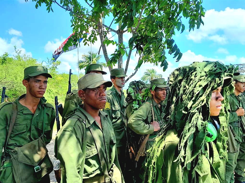 Ejército Central Cuba (@centralejercito) on Twitter photo 🇨🇺¡Éxito en ejercicios tácticos!
Uno de los batallones de Infantería de la <a href="/RMCiegodeAvila/">Region Militar Ciego de Avila🇨🇺</a> culminó entrenamientos en el Centro de Estudio del Ejército con "Buenos Resultados" (calificación del Jefe del Ejército).
¡Honor a quienes defienden la Patria!
#FAR #Cuba 🇨🇺¡Éxito en ejercicios tácticos!
Uno de los batallones de Infantería de la <a href="/RMCiegodeAvila/">Region Militar Ciego de Avila🇨🇺</a> culminó entrenamientos en el Centro de Estudio del Ejército con "Buenos Resultados" (calificación del Jefe del Ejército).
¡Honor a quienes defienden la Patria!
#FAR #Cuba