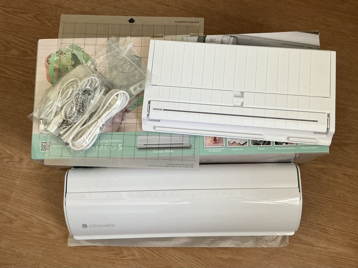 luckyuwoo_'s tweet photo. wts lfb ph #prikimails

cameo 5 cutting machine (white) - ₱18,000

bought january 2025
barely used, still in great condition
complete inclusions
dasmariñas, cavite

★ dm if interested
# sticker cutter cricut anik anik printing service craft diy die cut https://t.co/sRN878PW0O