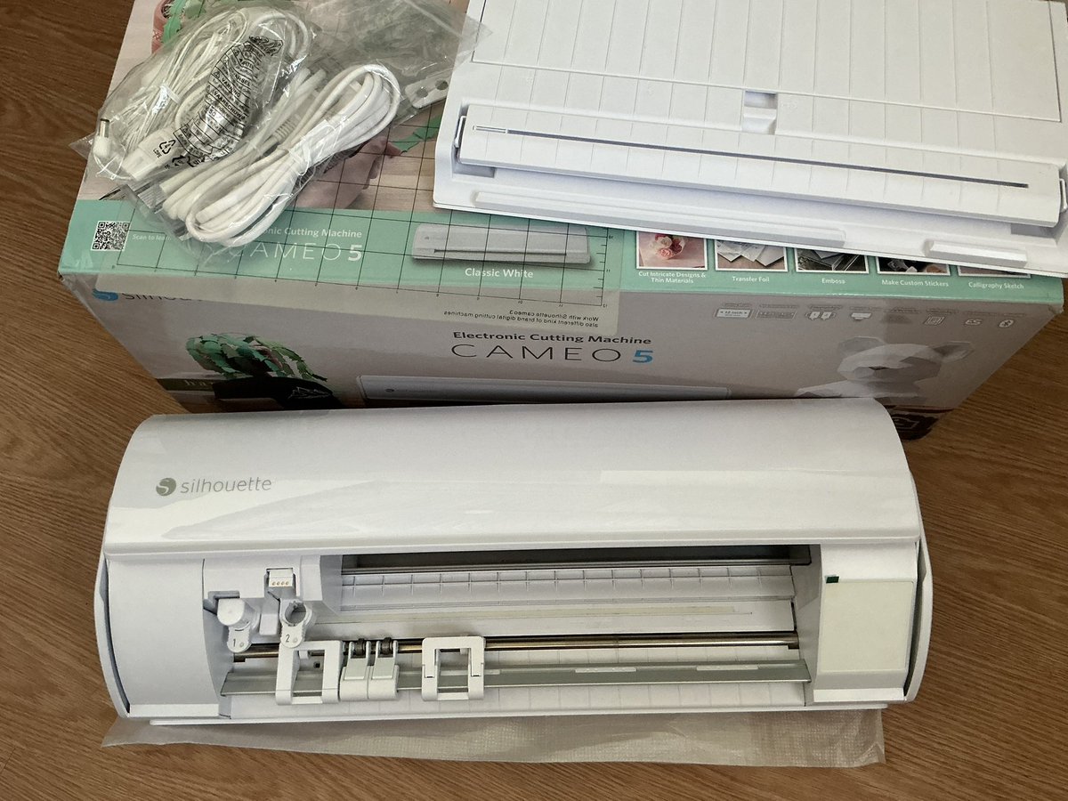 luckyuwoo_'s tweet photo. wts lfb ph #prikimails

cameo 5 cutting machine (white) - ₱18,000

bought january 2025
barely used, still in great condition
complete inclusions
dasmariñas, cavite

★ dm if interested
# sticker cutter cricut anik anik printing service craft diy die cut https://t.co/sRN878PW0O