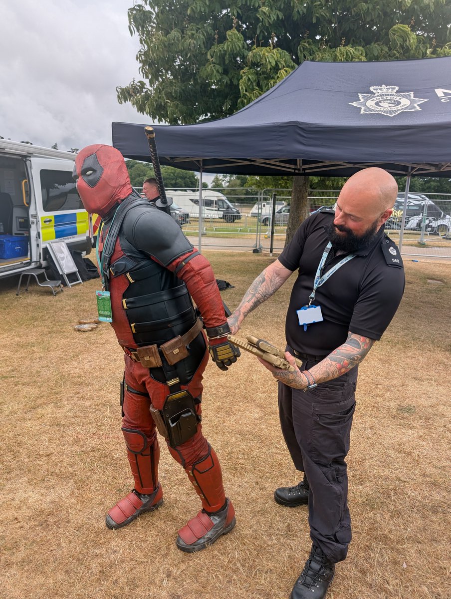 NSRAPT's tweet image. Our roads policing officers were amongst the thousands of attendees at last weekend’s Ink and Engines Fest at the Norfolk Showground 🚓
The team were on hand to advise on legal modifications, road safety and even had a word with a certain superhero…