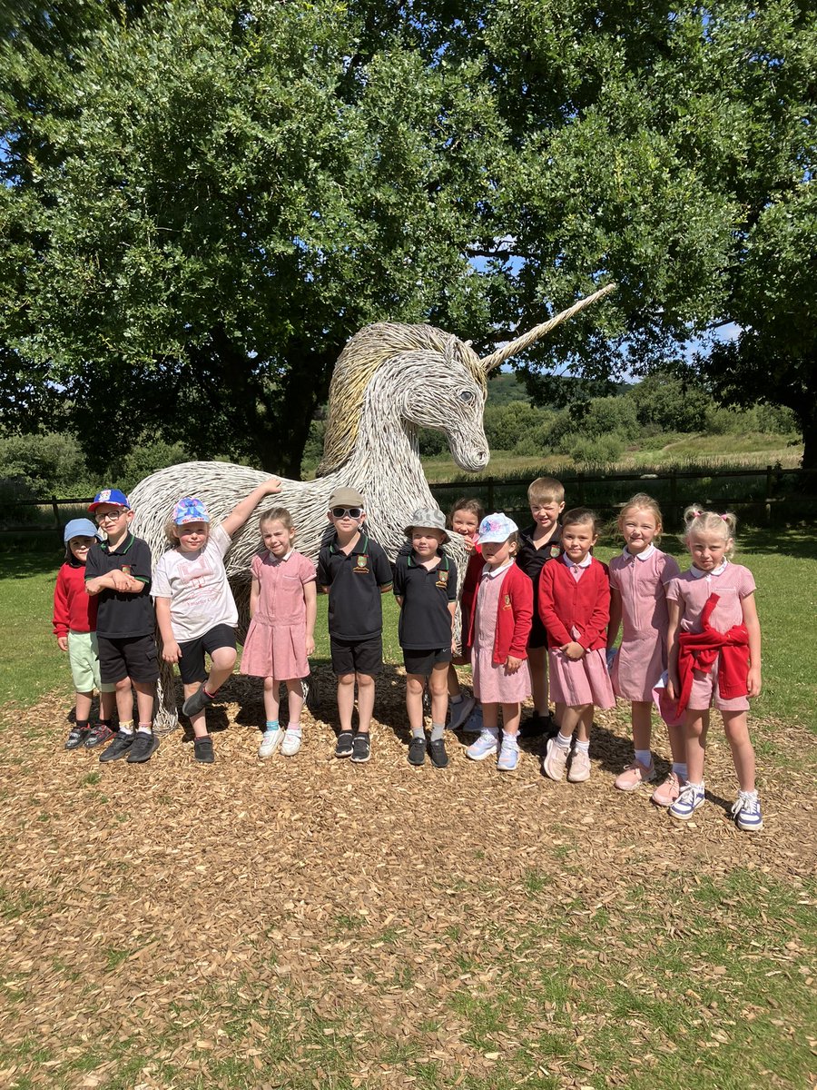 Lleucu Llwynog (@lleucullwynog) on Twitter photo Rydyn ni wedi cyrraedd a phawb yn joio! We have arrived and everyone is enjoying! <a href="/YsgolLlanhari/">Ysgol Llanhari</a> Rydyn ni wedi cyrraedd a phawb yn joio! We have arrived and everyone is enjoying! <a href="/YsgolLlanhari/">Ysgol Llanhari</a>