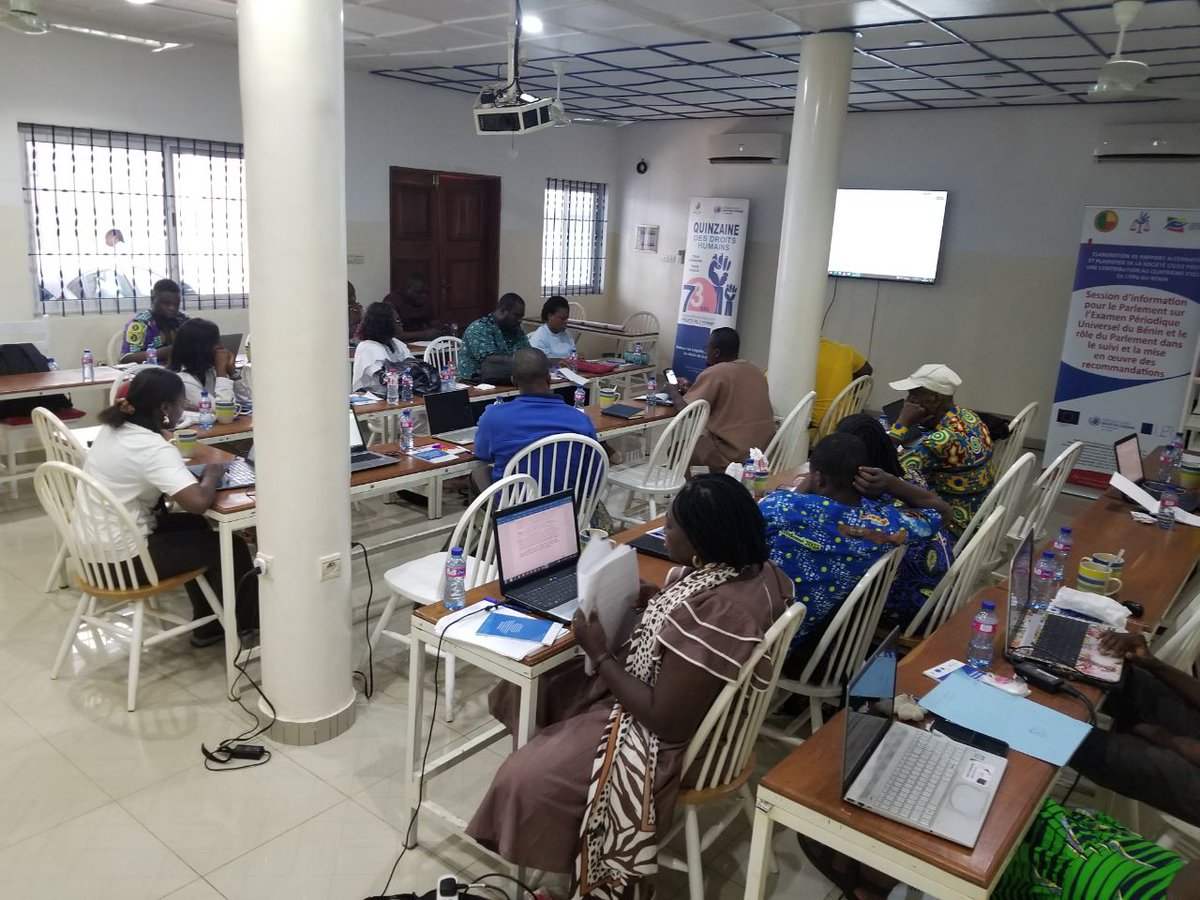 📌 Le 18 juin, à la salle de participation citoyenne de @ChangementSocial, s’est tenu l’atelier de validation du rapport à mi-parcours de l’#EPU du #Bénin, avec l’appui du <a href="/UNHumanRights/">UN Human Rights</a> et de l’<a href="/UEauBenin/">UE au Bénin</a>. Objectif : adoption du rapport par les #OSC. #DroitsHumains