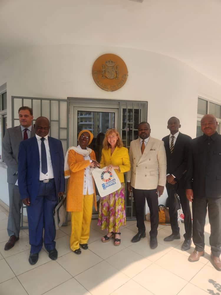 L’Espagne est engagée en faveur du multiculturalisme et de la durabilité du financement du développement.
Félicitations sincères à l’équipe du PNUD de Brazzaville ainsi qu’à nos partenaires congolais pour le travail très remarquable.