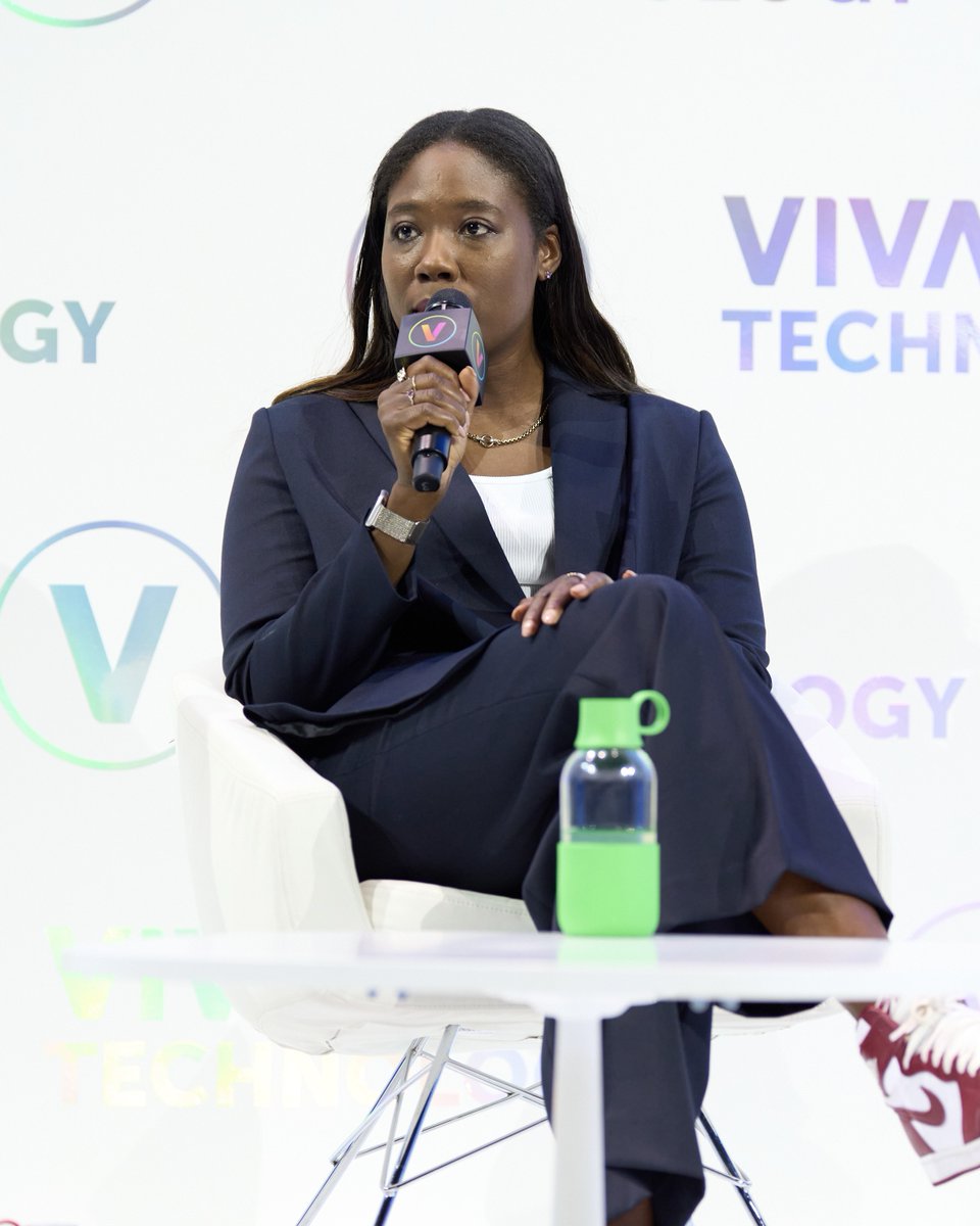 VivaTech's tweet image. Can AI be green from the start? 🌍
@KateKallot (@AminiTech), @SashaMTL (@HuggingFace) & Siddarth Singh (@IEA) explored how to cut AI’s carbon cost from cleaner code and hardware to smarter cooling and renewables.
Watch the replay👇
vivatechnology.com/sessions/sessi…