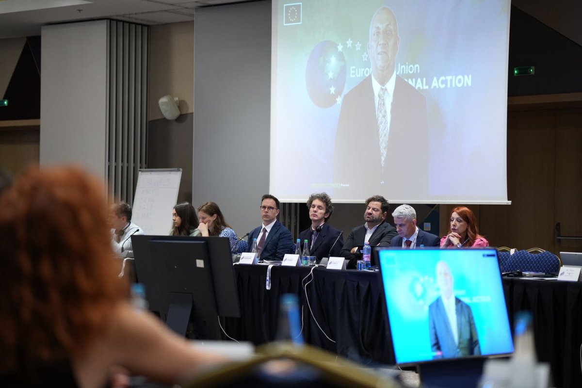 Six years ago, Western Balkan jurisdictions set a bold vision: to make a #SaferRegion &amp; become an exporter of security🌎

Today, in #Sarajevo at the 13th Roadmap Coordination Meeting, we close Phase I &amp; open a new chapter, shaped by experience, cooperation &amp; shared commitment🤝🇪🇺
