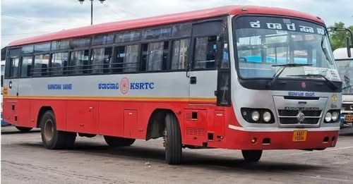 sauramtv's tweet image. ಪುತ್ತೂರು:ಬಸ್ ಚಲಾಯಿಸುತಿದ್ದಾಗ ಅಸ್ವಸ್ಥಗೊಂಡು ಸ್ಟಿಯರಿಂಗ್ ಮೇಲೆ ಬಿದ್ದ ಬಸ್ ಚಾಲಕ

#putturnews #ksrtcdriver #BusDriverHero #drivercollapsed #publicsafety #ksrtc #emergencyhandled #steeringwheel #PassengerSafety #Karnatakanews

sauramtv.com/bus-driver-col…