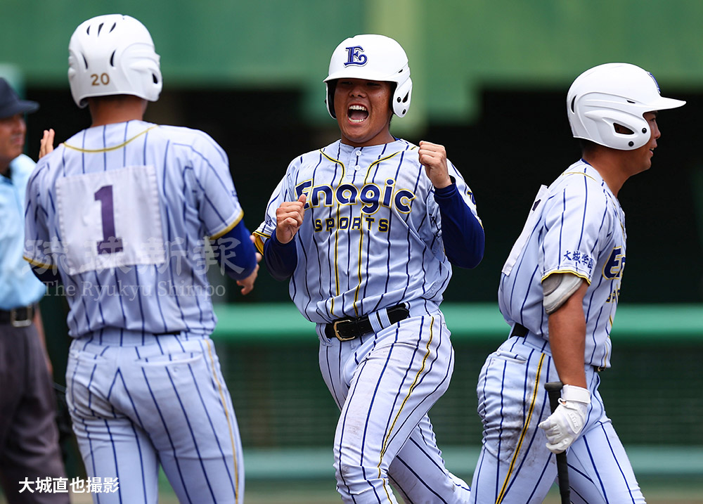 ryukyushimpo_ph's tweet image. 興南、エナジックが4強 シード校で12日の準決勝へ
ryukyushimpo.jp/news/entry-441…
#夏の甲子園 出場をかけた第107回全国 #高校野球 選手権沖縄大会は7日、準々決勝2試合を行い、#興南 と #エナジック が4強入りを決めました。沖尚と宜野座を含め、大会のシード4校が準決勝に駒を進めました。