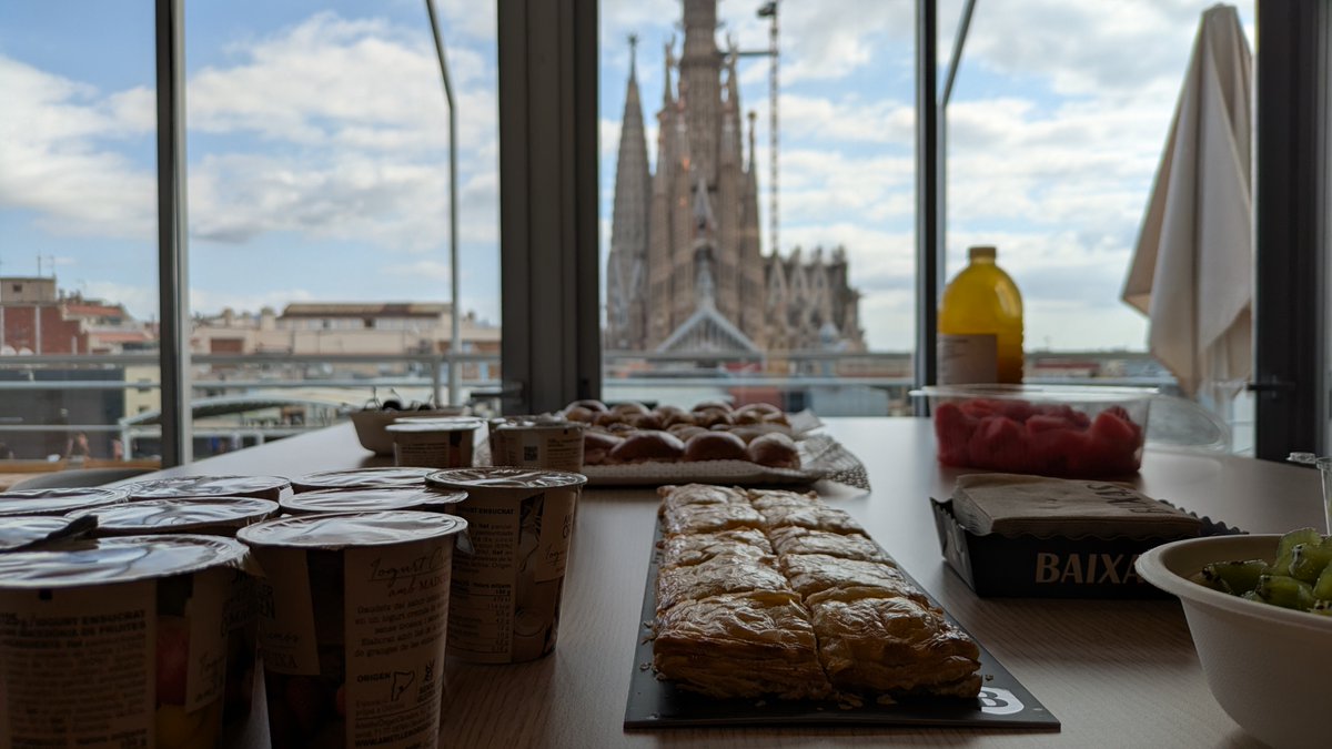 Gameloft_Spain's tweet image. After a month of renovations, our studio doors are open again and we kicked things off with a welcome breakfast to celebrate being back💛