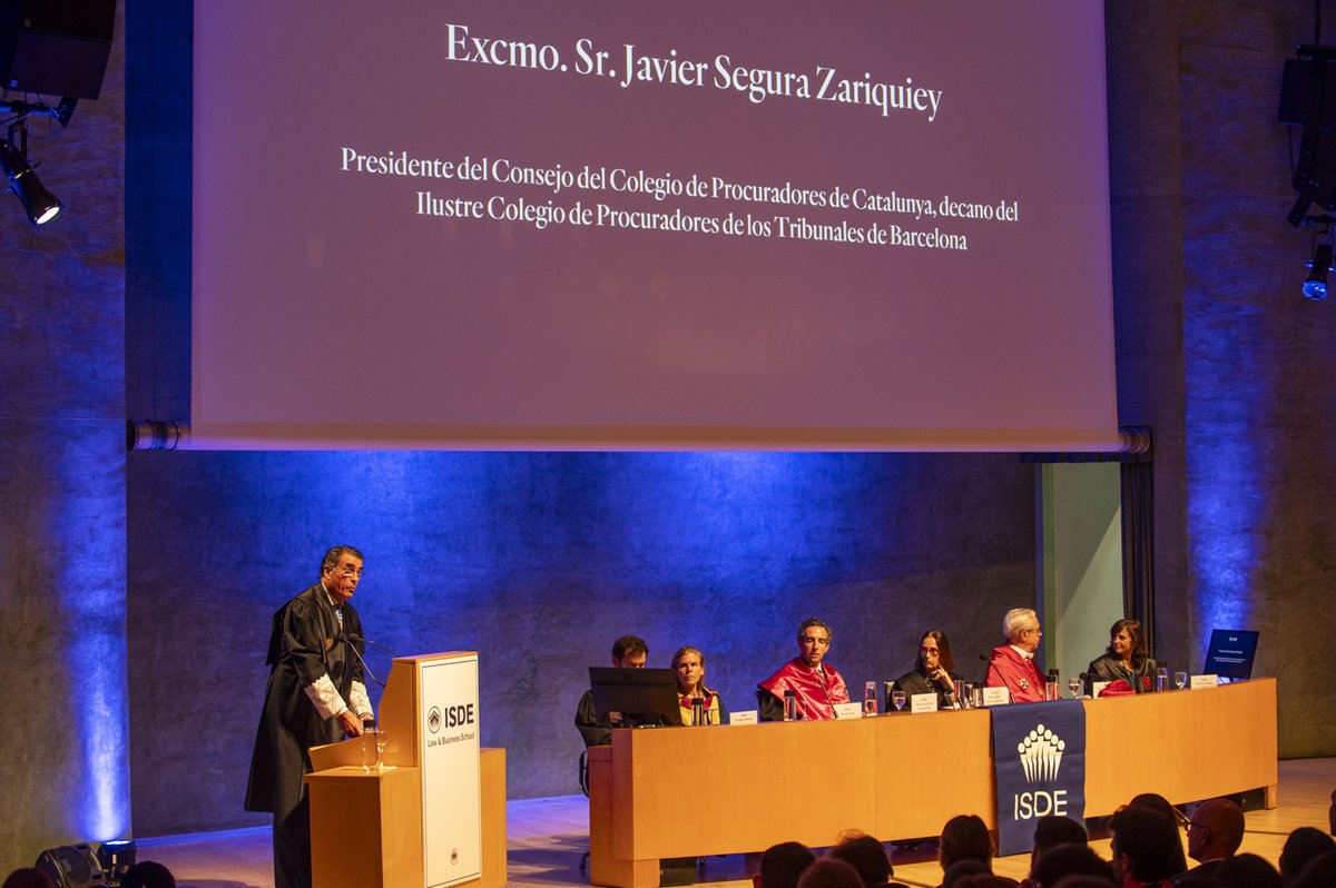 📆El degà <a href="/JSZariquiey/">Javier Segura Zariquiey</a> va participar en l'acte de lliurament de diplomes d'<a href="/isdeuniversity/">ISDE Law Business School</a>, un esdeveniment que reconeix els estudiants que han completat els seus programes acadèmics⚖️👨‍🎓. La vicedegana <a href="/margaRibasY/">marga</a>  també va assistir a la cerimònia en representació de la #procura