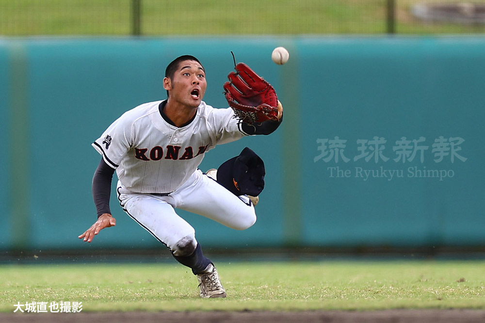 ryukyushimpo_ph's tweet image. 興南、エナジックが4強 シード校で12日の準決勝へ
ryukyushimpo.jp/news/entry-441…
#夏の甲子園 出場をかけた第107回全国 #高校野球 選手権沖縄大会は7日、準々決勝2試合を行い、#興南 と #エナジック が4強入りを決めました。沖尚と宜野座を含め、大会のシード4校が準決勝に駒を進めました。