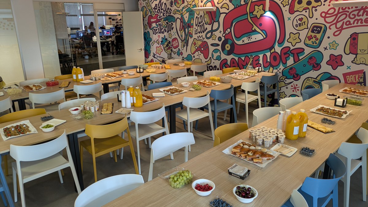 Gameloft_Spain's tweet image. After a month of renovations, our studio doors are open again and we kicked things off with a welcome breakfast to celebrate being back💛
