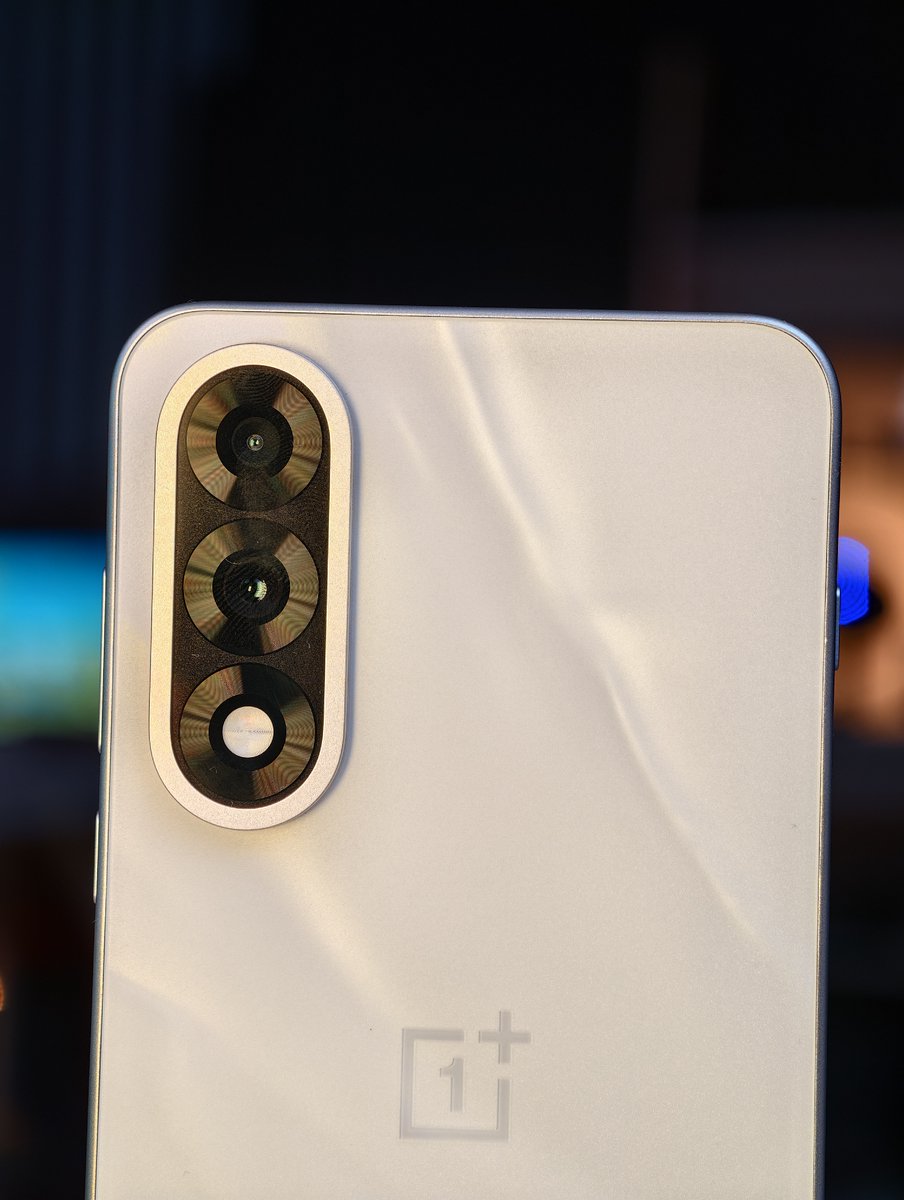 Q4. What is the resolution of the OnePlus Nord 5 main camera?
A. 34MP main camera
B. 50MP main camera
#winNord5 #OnePlusNord5 #upyourgame