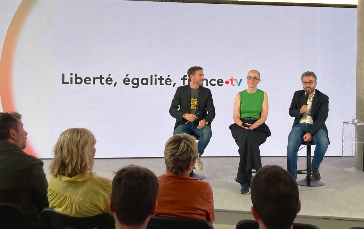 Conf de presse - France Télévisions : "La vérité c’est que la télévision est en train de crever par inertie et conservatisme. On assume de changer et de renouveler" (programmes, personnes, ndlr). Il faut s’y habituer et on continuera"

Propos très forts du n•2 de FTV <a href="/stephanesg/">Stéphane Sitbon-Gomez</a>