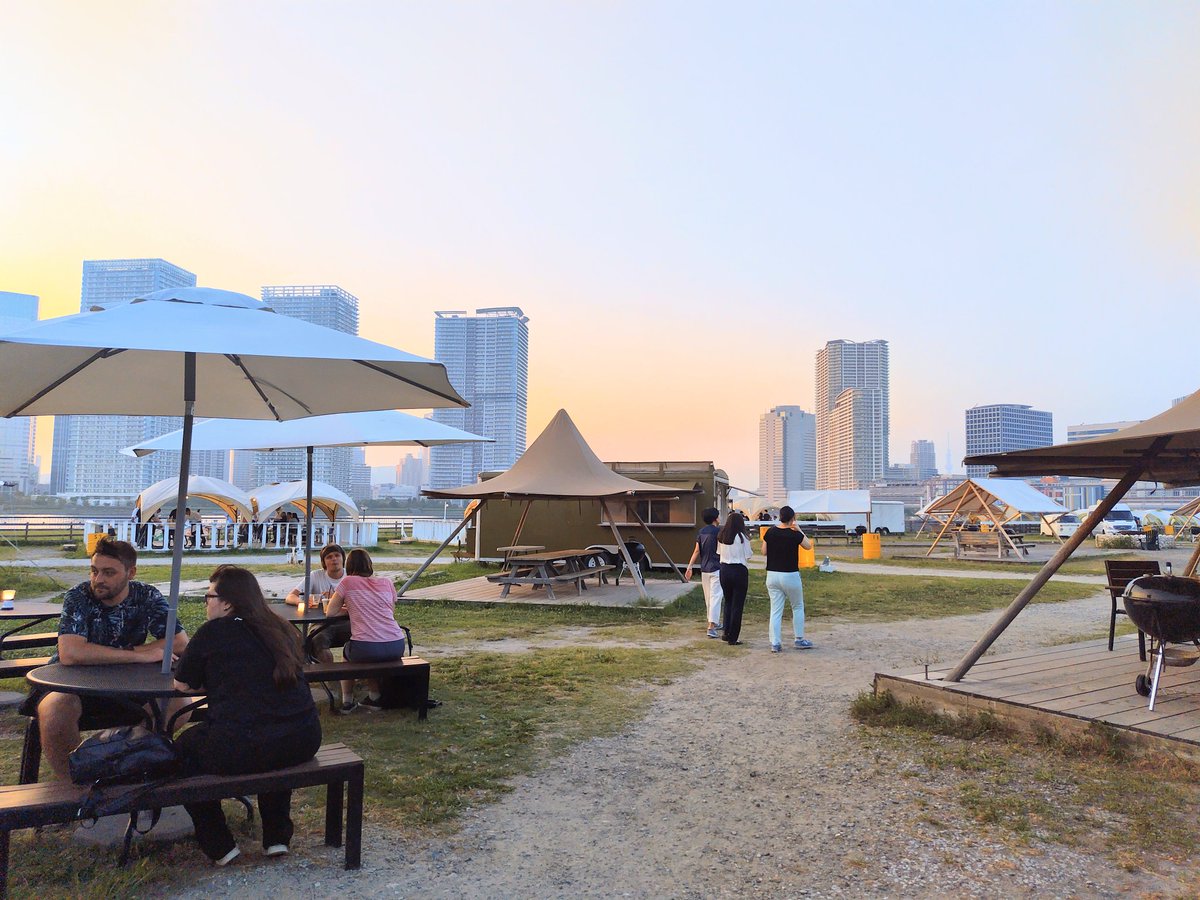 akeminx's tweet image. 仕事帰りまったりと…🍻
teamLabのエントランスが変わったせいか、
お客さん増えましたね…😌

(いつも遠くの景色を見ているせいか、眼科医もビックリ視力が良い)

#Wildmagic  
#豊洲
#Toyosu