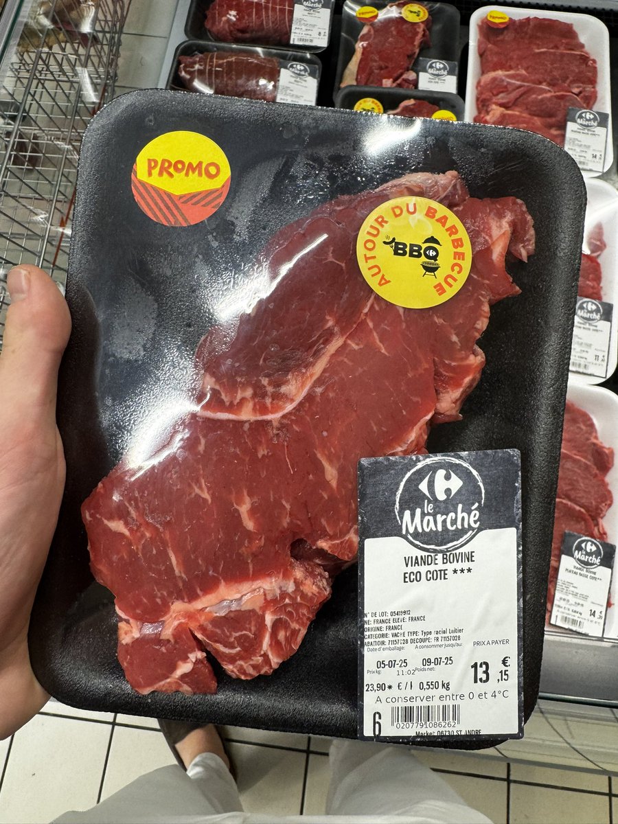 MeesWijnants's tweet image. Entrecote in Franse supermarkt: €23,90 per kilo
Entrecote in Nederlandse supermarkt: €43,30 per kilo
81,17% duurder (!)
Waarom?
