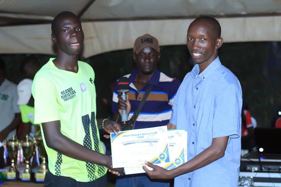 Sneak pics into the awarding ceremony 

#ABIRRI_MAFUFU