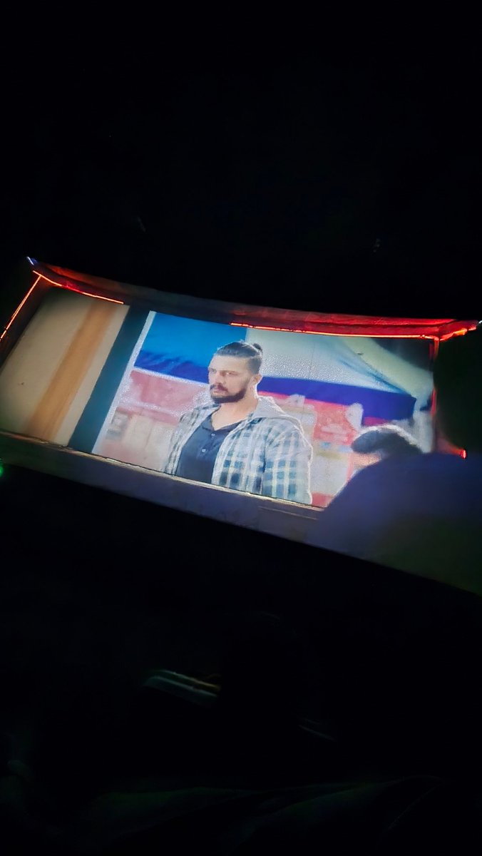 PROHarisarasu's tweet photo. @KicchaSudeep ಅಣ್ಣ ಅಭಿಮಾನಿಗಳು ಮತ್ತು  ಸಿನಿಮಾ ಪ್ರೇಮಿಗಳು ಒಮ್ಮೆ ದಯವಿಟ್ಟು ಚಿತ್ರಮಂದಿರಕ್ಕೆ ಬನ್ನಿ.. ಹೆಬ್ಬುಲಿ ಕಟ್ ಸಿನಿಮಾ ನೋಡಿ.. ಇಷ್ಟವಾಗುತ್ತೆ. 

#HebbuliCut  

@SathishNinasam @BHEEMARAO6  @Haadio1 @KRG_Studios https://t.co/PoNd3oTx8G