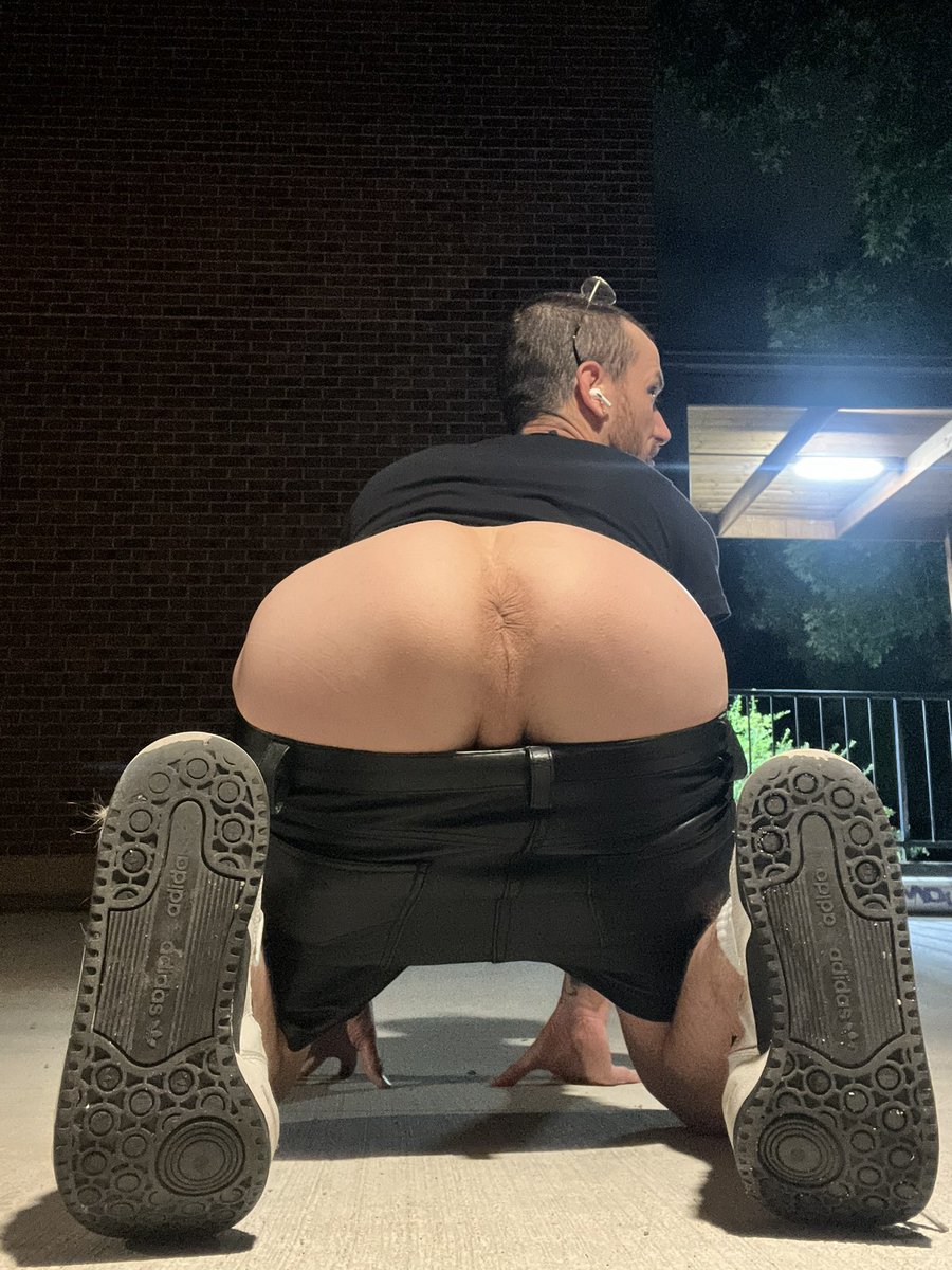 Me entertaining <a href="/PupLux/">Lux</a> on the way home from the afters. I love a little public moment.