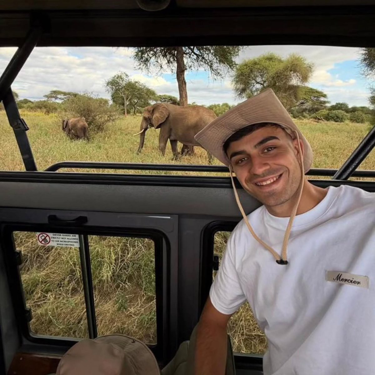 VisitTanzania1's tweet photo. It's high season now, Time for safari and happiness 😊 
📍Serengeti National Park 🇹🇿 https://t.co/i4vghFitaq